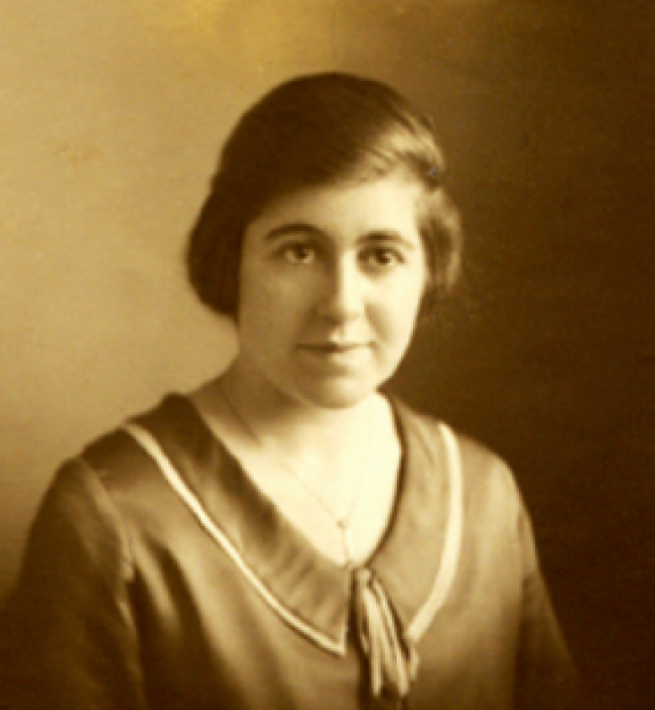 Photo of photos/Christina Minnie McLennan b1906 Auckland